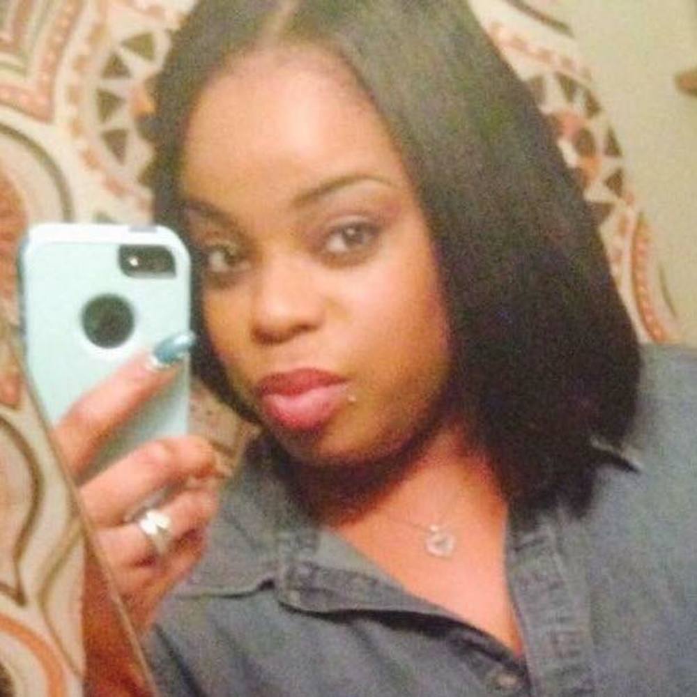 Meet your Posher, Iesha